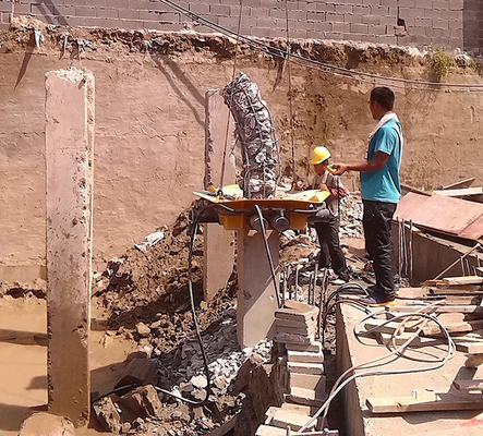 Excavadora de conexión hidráulica Cuadrado de la cabeza de pila de cortador de la máquina de 600 mm de la cabeza de pila de rompehielos