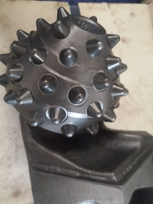Maquinaria de construcción para empillar accesorios de perforación de cucharas de rodillos herramientas de perforación de cucharas de rodillos