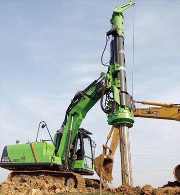Máquina de pila giratoria con fuerza de elevación de 50kN 35kNm Torque de salida de la cabeza giratoria y inclinación hacia adelante de 10 ° para una construcción eficiente de la base de la pila