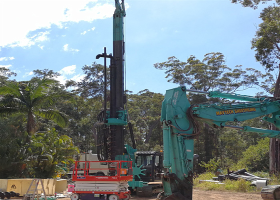 máquina multifuncional hidráulica de Rig Ground Screw Pile Driver de la perforación de 80kNm CFA